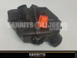 Used Air box Toyota Avensis Verso (M20) 2.0 16V VVT-i D-4 Price € 21,98 Margin scheme offered by Gerrits Automotive