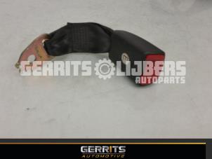 Used Rear seatbelt buckle, left Toyota Yaris (P1) Price € 21,98 Margin scheme offered by Gerrits Automotive