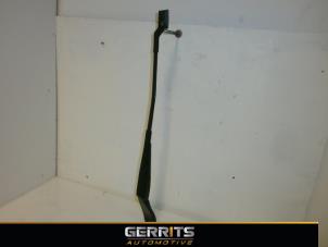 Used Front wiper arm Volvo V70 (BW) 2.0 D4 16V Price € 19,99 Margin scheme offered by Gerrits Automotive