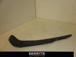 Used Rear wiper arm Volvo V50 (MW) 2.0 D 16V Price € 21,98 Margin scheme offered by Gerrits Automotive