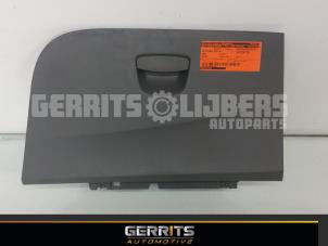Usagé Boîte à gants Seat Ibiza IV SC (6J1) 1.4 TDI Prix € 21,98 Règlement à la marge proposé par Gerrits Automotive