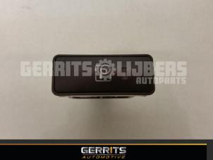 Used Parking brake switch Toyota Prius (NHW20) 1.5 16V Price € 21,98 Margin scheme offered by Gerrits Automotive