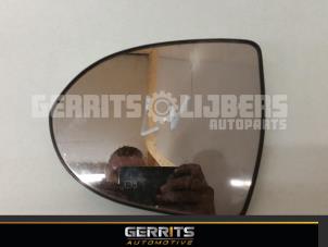 Used Mirror glass, left Kia Sportage (SL) 1.7 CRDi 16V 4x2 Price € 21,98 Margin scheme offered by Gerrits Automotive