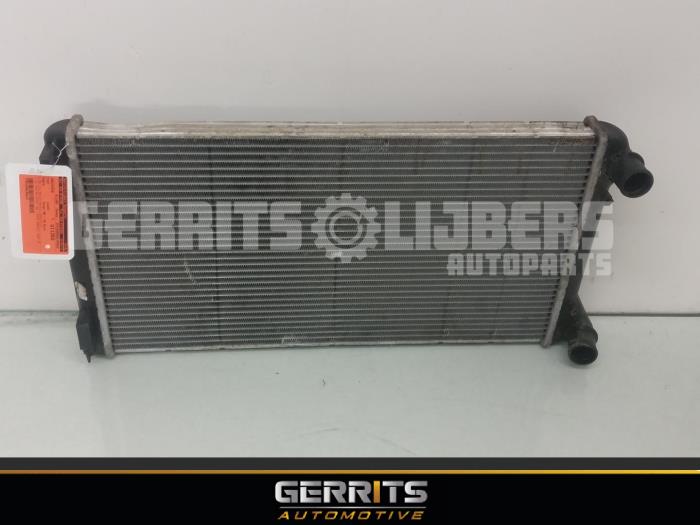 Usagé Radiateur Fiat Punto II (188) 1.9 JTD 80 ELX 3-Drs. Prix € 21,98 Règlement à la marge proposé par Gerrits Automotive BV