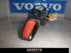 Used Rear seatbelt buckle, left Volvo V50 (MW) 2.4 20V Price € 21,98 Margin scheme offered by Gerrits Automotive