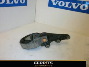 Used Gearbox mount Volvo V50 (MW) 2.4 20V Price € 25,30 Margin scheme offered by Gerrits Automotive