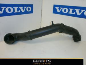 Usados Tubo intercooler Volvo V70 (SW) 2.5 T 20V Precio € 29,99 Norma de margen ofrecido por Gerrits Automotive