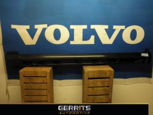 Usagé Jupe gauche Volvo V70 (SW) 2.4 D5 20V Prix € 49,50 Règlement à la marge proposé par Gerrits Automotive