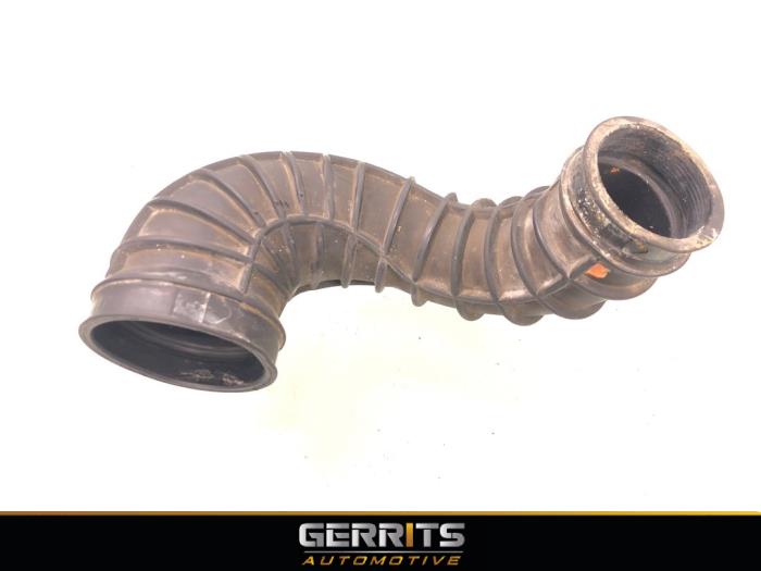 Air intake hose from a Volvo S60 I (RS/HV) 2.4 D5 20V 2002
