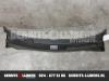 Cowl top grille from a Opel Corsa D 1.2 16V 2007