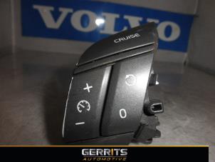 Usados Mando de control de crucero Volvo S60 I (RS/HV) 2.4 D5 20V Precio € 26,60 IVA incluido ofrecido por Gerrits Automotive