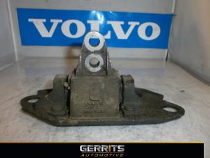Used Engine mount Volvo S80 (TR/TS) 2.4 SE 20V 170 Kat. Price € 21,98 Margin scheme offered by Gerrits Automotive