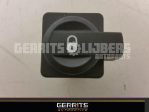 Gebrauchte Zentralverriegelung Schalter Citroen C4 Coupé (LA) 1.6 16V Preis € 21,98 Margenregelung angeboten von Gerrits Automotive