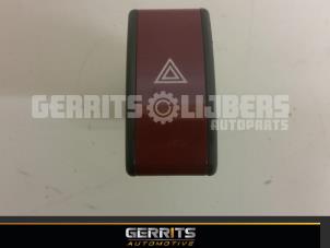 Used Panic lighting switch Opel Corsa C (F08/68) 1.2 16V Twin Port Price € 21,98 Margin scheme offered by Gerrits Automotive