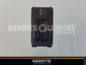 Used AIH headlight switch Nissan Note (E11) 1.5 dCi 68 Price € 21,98 Margin scheme offered by Gerrits Automotive