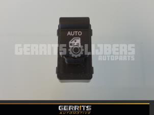 Used Electric window switch Fiat 500X (334) 1.4 Multi Air 16V Price € 21,98 Margin scheme offered by Gerrits Automotive