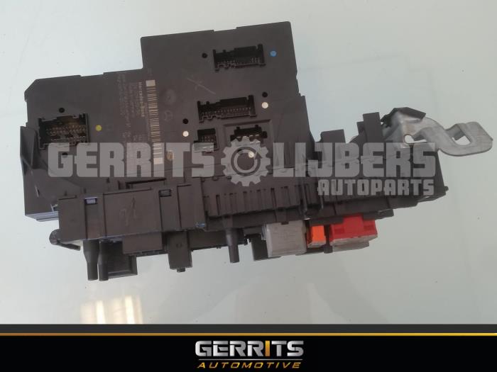 Begagnade Säkringsbox Mercedes E (W212) 6.2 E-63 AMG V8 32V Pris € 21,98 Marginaltabell erbjuds av Gerrits Automotive BV