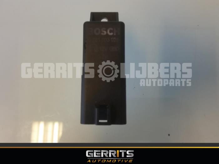 Volkswagen Crafter Glow plug relays stock