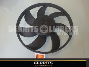 Used Radiator fan Renault Grand Scénic III (JZ) Price € 33,00 Margin scheme offered by Gerrits Automotive