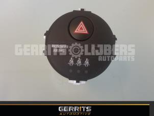 Gebrauchte Panikbeleuchtung Schalter Toyota Yaris III (P13) Preis € 21,98 Margenregelung angeboten von Gerrits Automotive