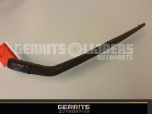 Used Rear wiper arm Toyota Yaris III (P13) Price € 21,98 Margin scheme offered by Gerrits Automotive