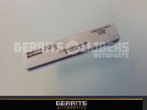 Used Antenna Amplifier Renault Scénic III (JZ) 1.6 16V Price € 21,98 Margin scheme offered by Gerrits Automotive