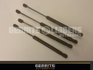 Used Set of tailgate gas struts Peugeot 407 Price € 21,98 Margin scheme offered by Gerrits Automotive