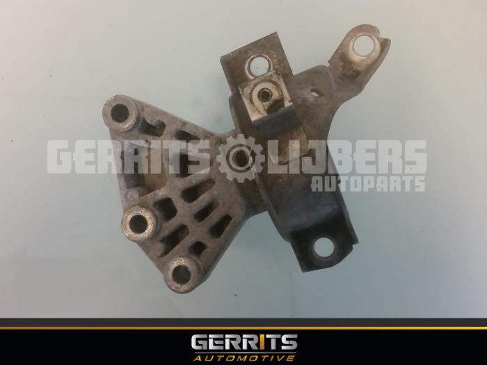 Used Engine mount Fiat 500 (312) 1.3 MJTD 16V Price € 19,99 Margin scheme offered by Gerrits Automotive BV