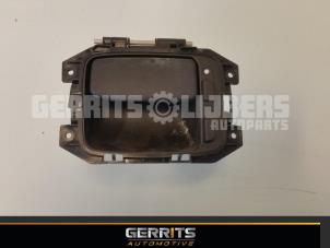 Used Tailgate handle Mercedes Vito (639.6) 2.2 110 CDI 16V Euro 5 Price € 21,98 Margin scheme offered by Gerrits Automotive