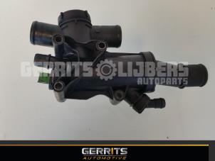 Used Thermostat housing Peugeot 407 (6D) 2.0 HDiF 16V Price € 27,48 Margin scheme offered by Gerrits Automotive