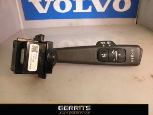 Usados Interruptor de limpiaparabrisas Volvo V40 (MV) 1.6 T2 GTDi 16V Precio € 25,30 Norma de margen ofrecido por Gerrits Automotive