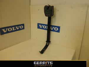Used Rear seatbelt tensioner, left Volvo V40 (MV) 1.6 T2 GTDi 16V Price € 44,00 Margin scheme offered by Gerrits Automotive