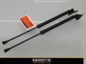 Used Set of gas struts for boot Peugeot 208 I (CA/CC/CK/CL) 1.4 HDi Price € 19,99 Margin scheme offered by Gerrits Automotive
