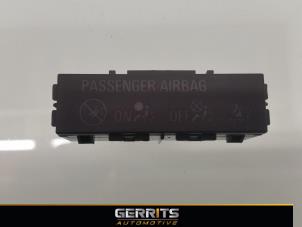 Used Airbag indicator light Opel Astra K Sports Tourer 1.6 CDTI 110 16V Price € 21,98 Margin scheme offered by Gerrits Automotive