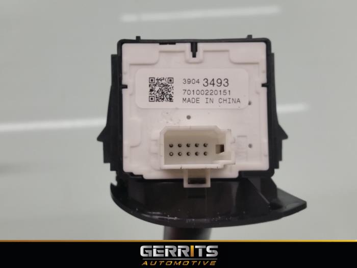 Interruptor de limpiaparabrisas de un Opel Astra K Sports Tourer 1.6 CDTI 110 16V 2017