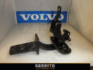 Used Tailgate hinge Volvo V70 (BW) 1.6 DRIVe 16V Price € 27,50 Margin scheme offered by Gerrits Automotive