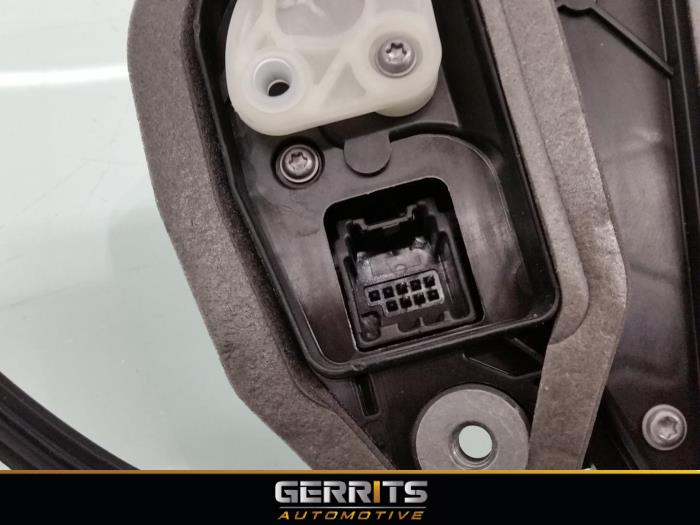 Serrure portière mécanique 4portes avant droite d'un Opel Astra K Sports Tourer 1.6 CDTI 110 16V 2017