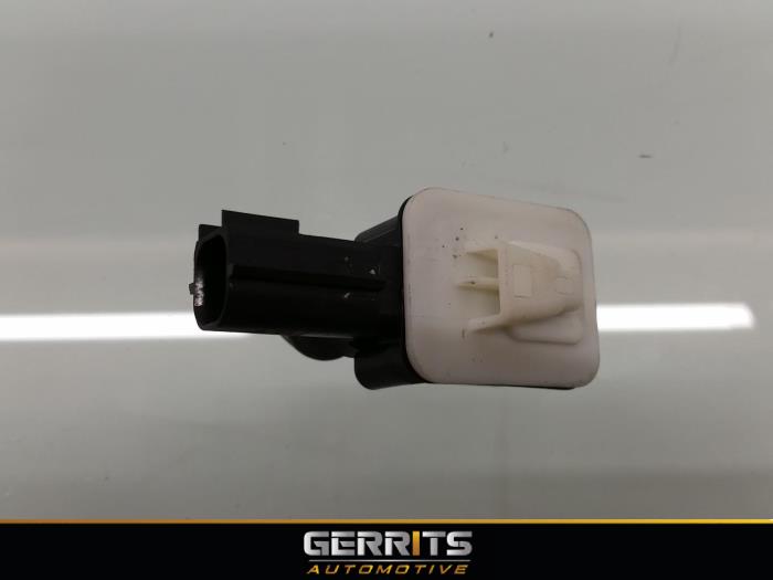 Sensor de airbag de un Opel Astra K Sports Tourer 1.6 CDTI 110 16V 2017