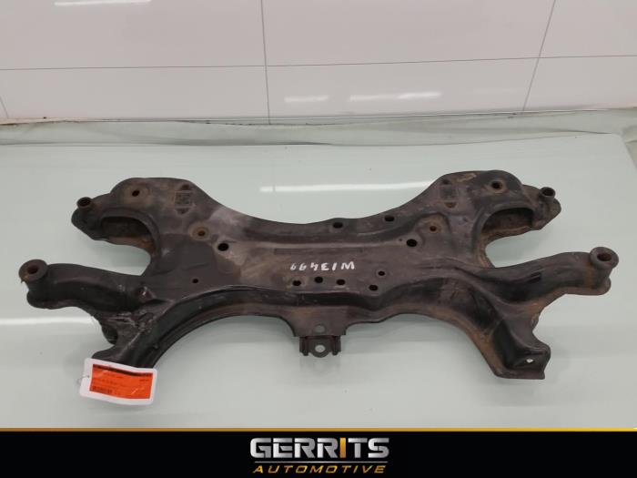 Begagnade Underram Toyota Corolla Verso (R10/11) 2.2 D-4D 16V Pris € 122,10 Marginaltabell erbjuds av Gerrits Automotive BV