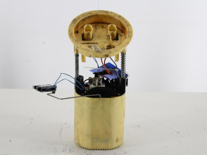 Used BMW 3 serie (E90) 320d 16V Electric fuel pump - 6763886 204D4 ...