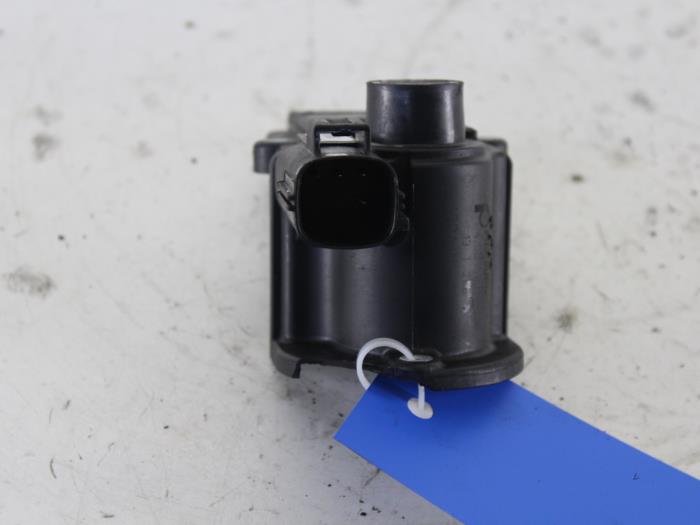 EGR valve Volvo V50 2.4 D5 20V Autom.. 31216573 D5244T8