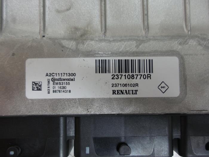 Calculateur moteur d'un Renault Clio IV (5R) 1.2 TCE 16V GT EDC 2017