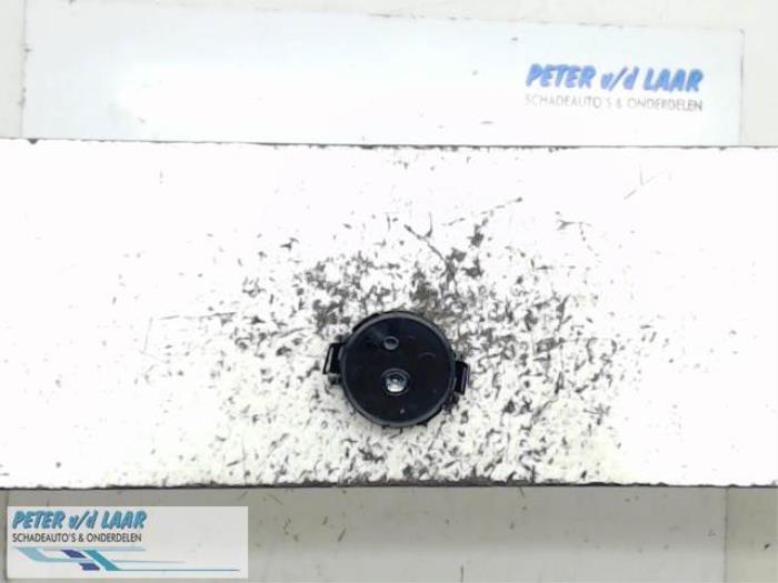 Begagnade Regnsensor Renault Twingo III (AH) 0.9 GT TCE 110 12V Pris € 25,00 Marginaltabell erbjuds av Autodemontage van de Laar
