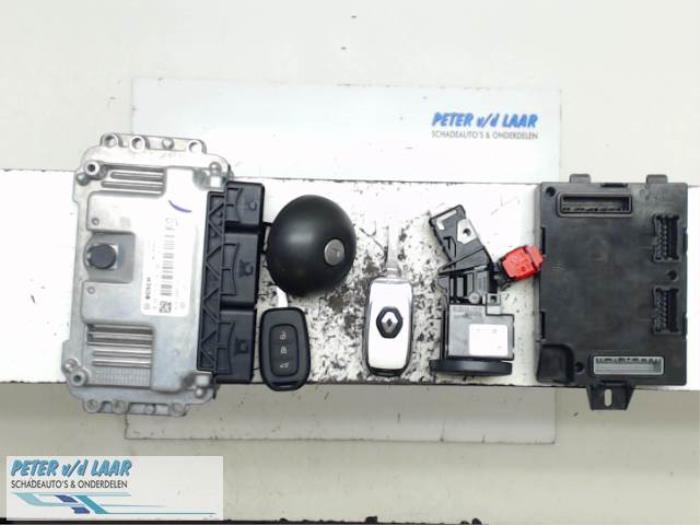 Used Engine management computer Renault Twingo III (AH) 0.9 GT TCE 110 12V Price € 350,00 Margin scheme offered by Autodemontage van de Laar