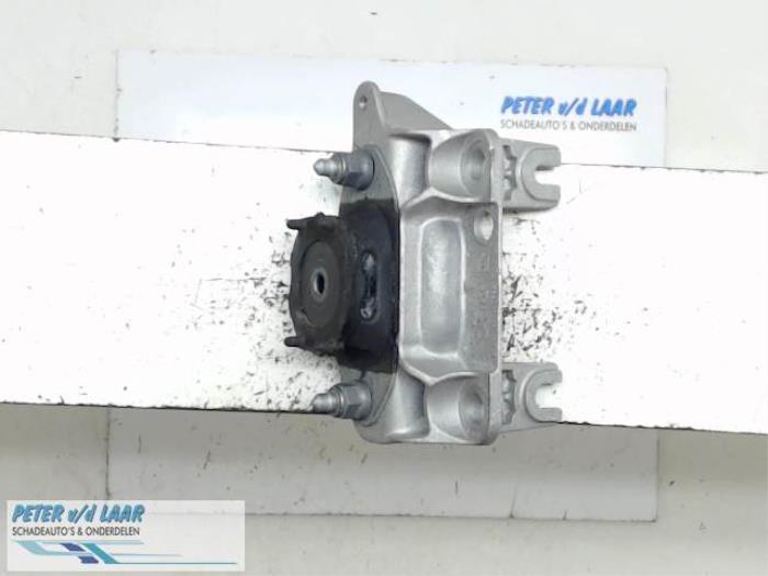 Used Engine mount Renault Twingo III (AH) 1.0 SCe 70 12V Price € 50,00 Margin scheme offered by Autodemontage van de Laar