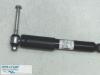 Rear shock absorber, left from a Dacia Lodgy (JS), 2012 1.2 TCE 16V, MPV, Petrol, 1.198cc, 85kW (116pk), FWD, H5F402; H5FC4; H5F408, 2012-03, JSDA0; JSDB0 2017