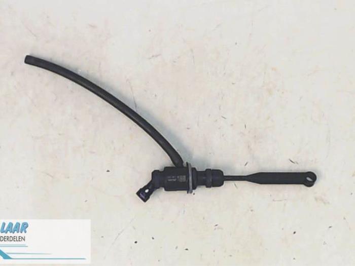 Clutch master cylinders with gearbox code PF6054 stock