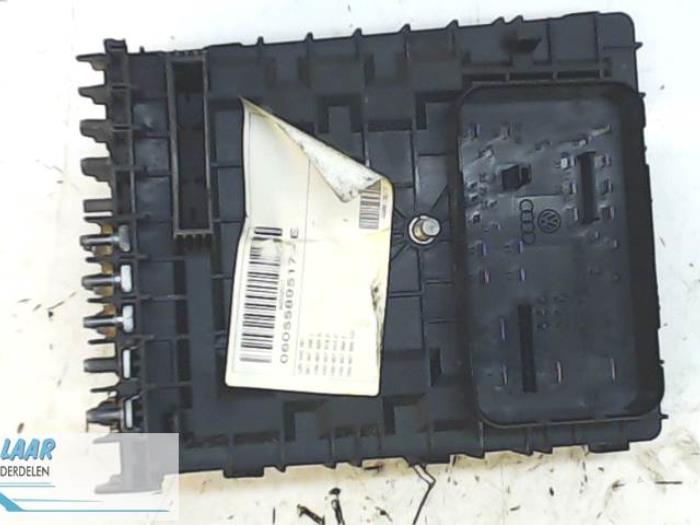 Fuse box Volkswagen Caddy L2K000087 TYCO
