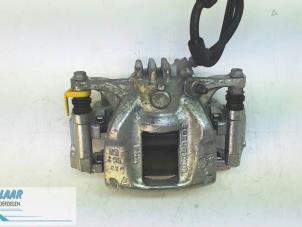 Used Front brake calliper, left Renault Trafic Passenger (1JL/2JL/3JL/4JL) 1.6 dCi 95 Price € 100,00 Margin scheme offered by Autodemontage van de Laar