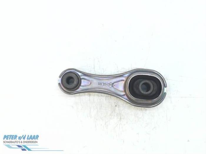 Used Engine mount Renault Twingo III (AH) 1.0 SCe 70 12V Price € 25,00 Margin scheme offered by Autodemontage van de Laar